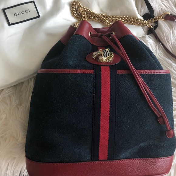 SOLD Gucci Rajah bucket bag medium dark blue suede - Picture 5 of 16